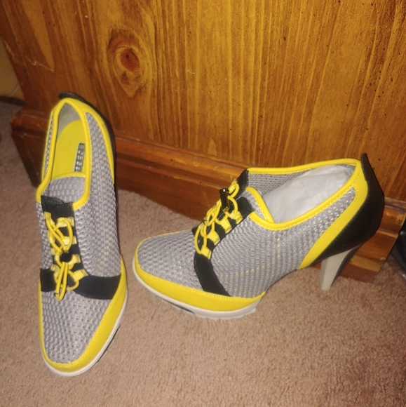 The Wizard by BCBGeneration 8 - Picture 1 of 2